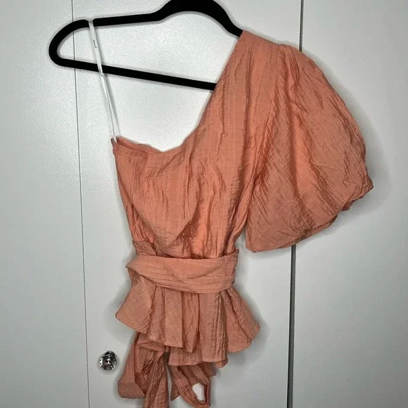 MINKPINK VERA ONE SHOULDER TOP - PINK, SMALL - Picture 3 of 7